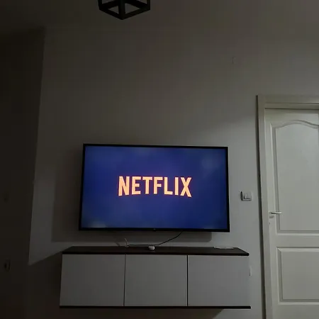 D Apartment-cozy Near To Busstation&citycenter * Скоп'є