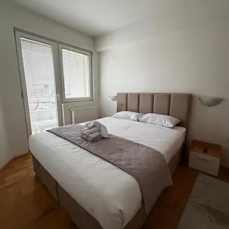 D Apartment-cozy Near To Busstation&citycenter Lägenhet Skopje