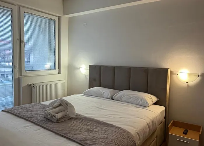 D Apartment-cozy Near To Busstation&citycenter Apartment *